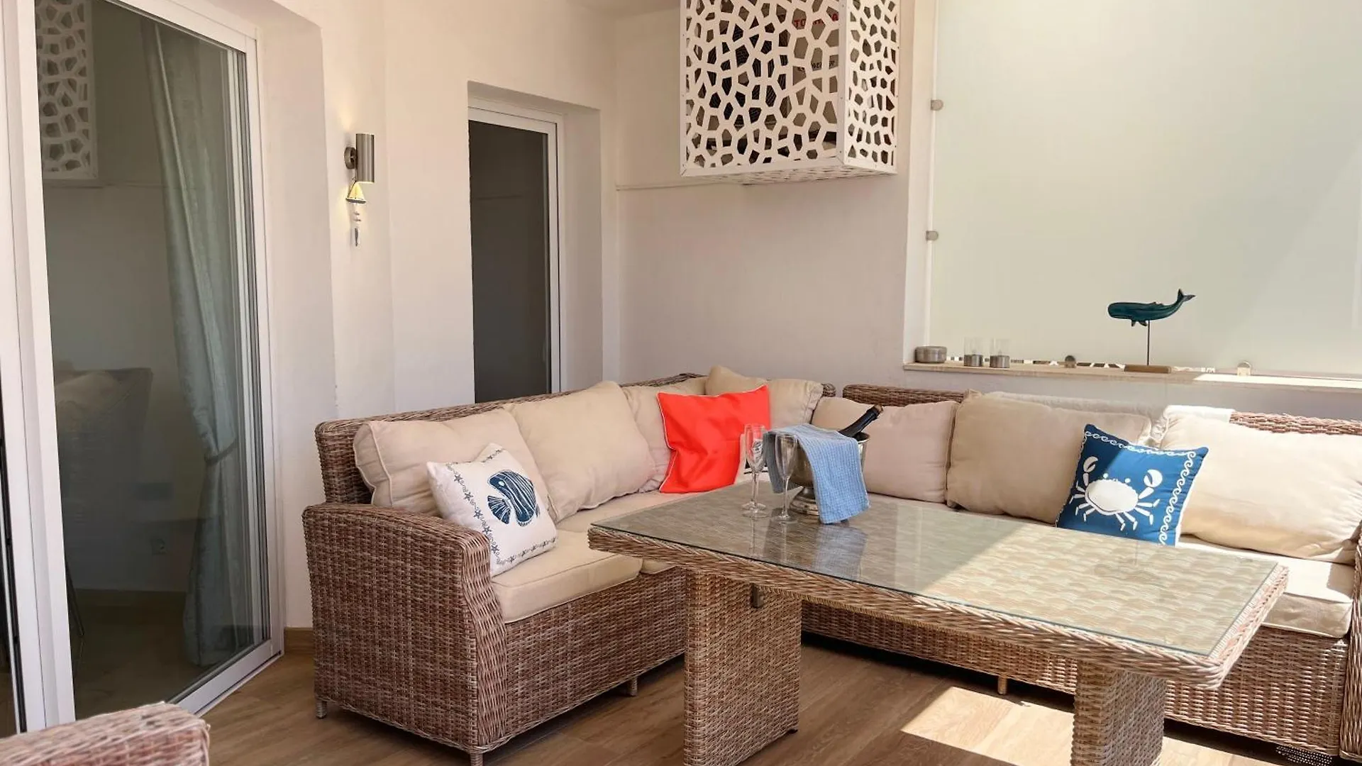 Beachfront Apartment In 마르베야
