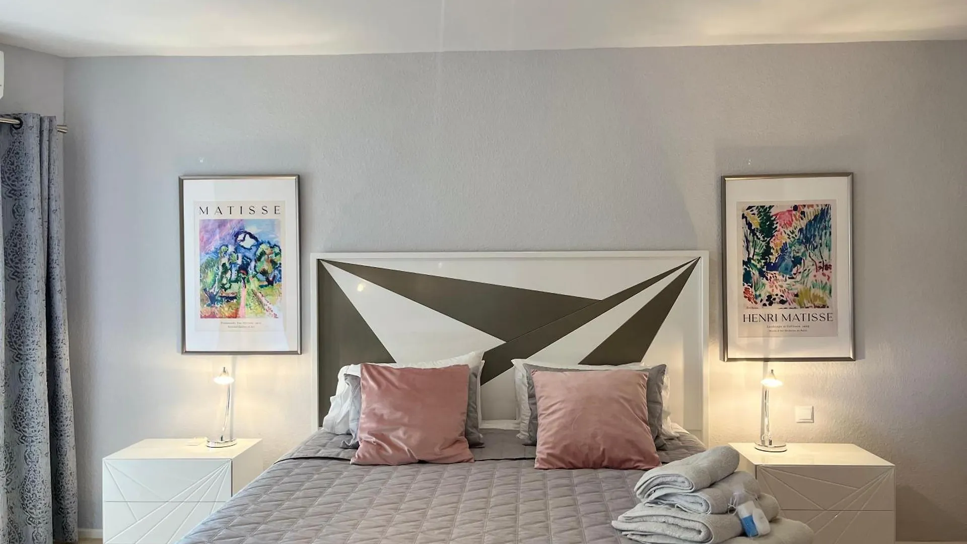 Beachfront Apartment In 마르베야