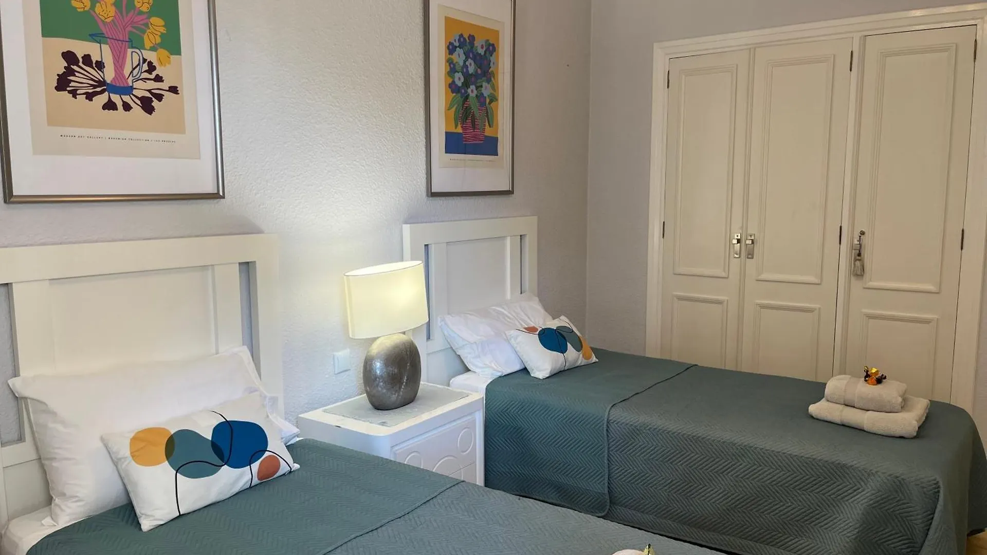 Beachfront Apartment In 마르베야