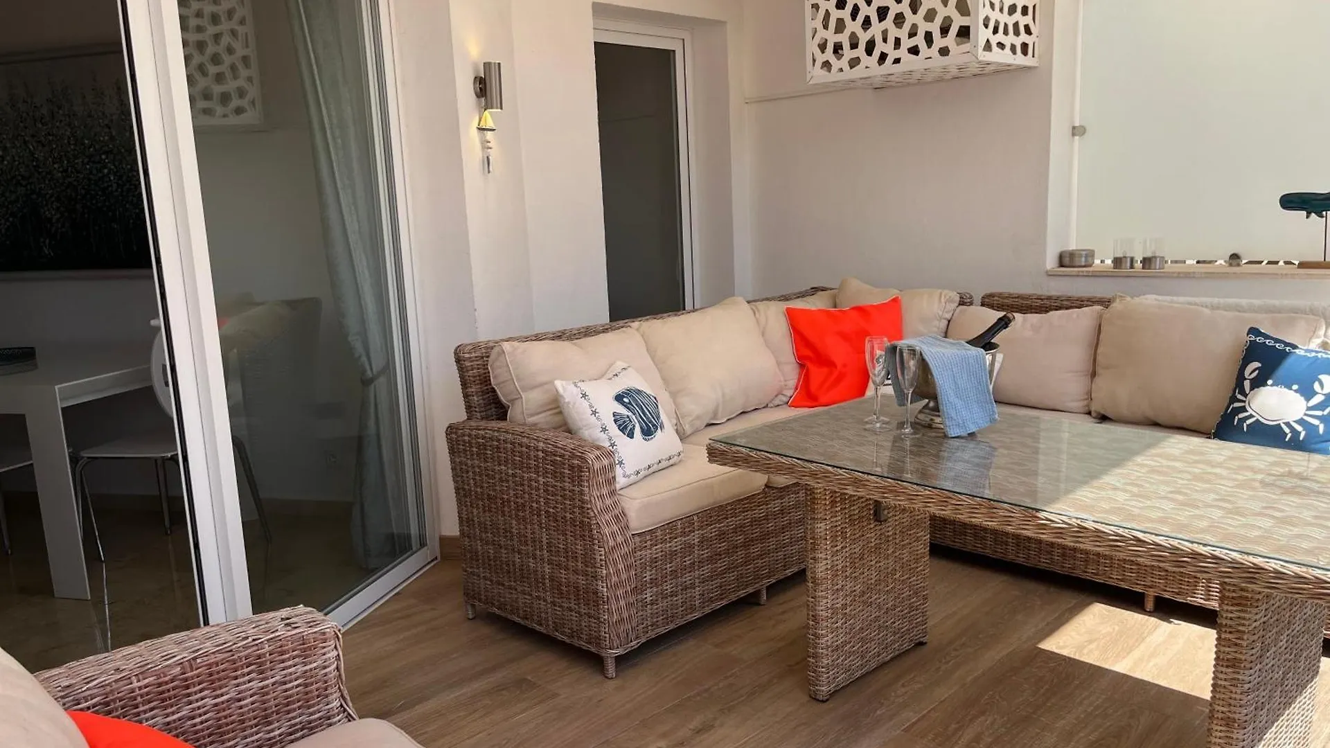 Beachfront Apartment In 마르베야 0*,